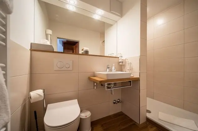 Classic Tek Büyük Yataklı Oda