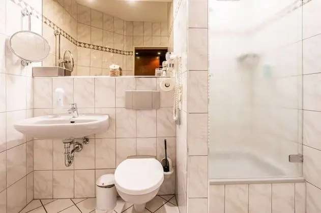 Classic Tek Büyük Yataklı Oda