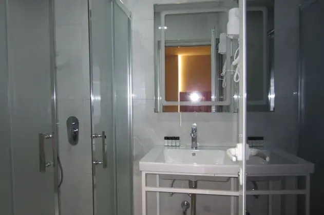 Standard Oda, 2 Tek Kişilik Yatak, Banyolu/Duşlu