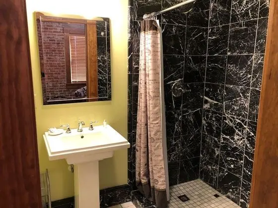 Tek Büyük Yataklı Oda, Banyolu/Duşlu, Nehir Manzaralı (Room 30)