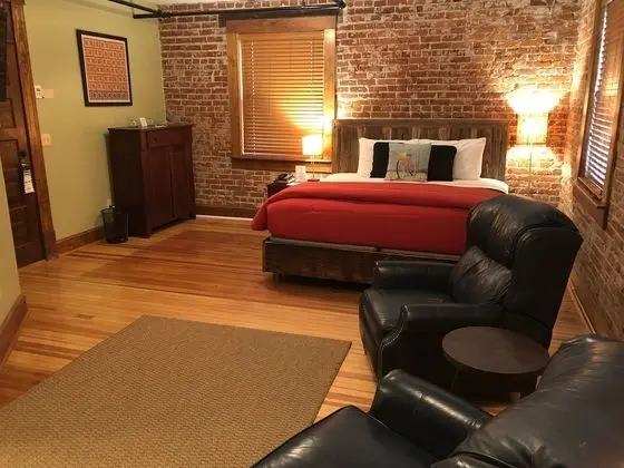 Tek Büyük Yataklı Oda, Banyolu/Duşlu, Nehir Manzaralı (Room 31)