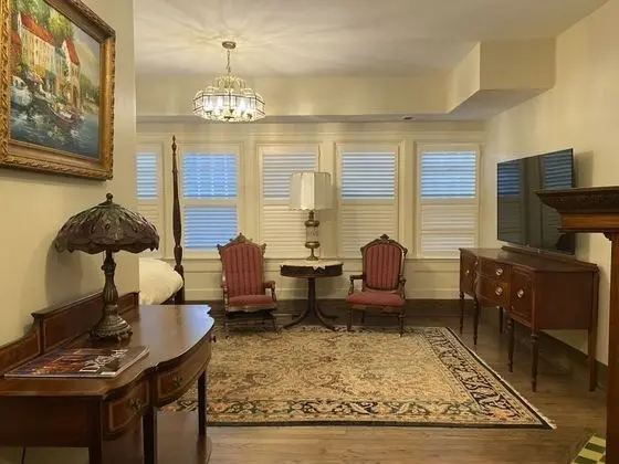 Aster Room