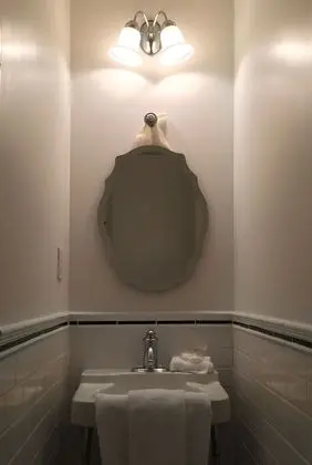 Deluxe Tek Büyük Yataklı Oda, 1 Çift Kişilik Yatak, Özel Banyo, Park Manzaralı