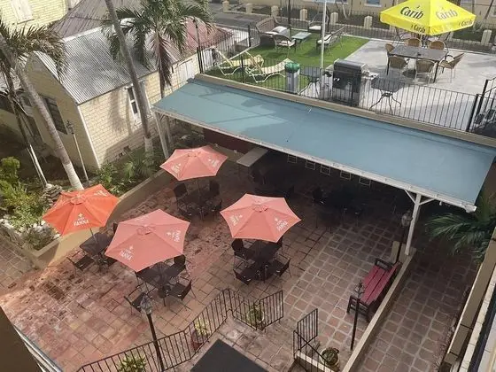 Courtyard 2 Doubles