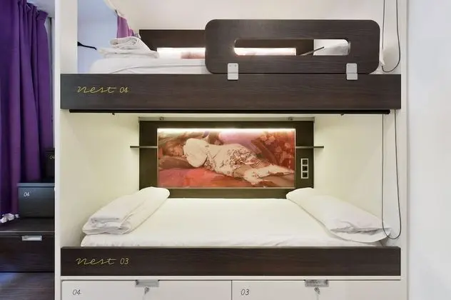 Ortak Ranzalı Oda, Sadece kadınlar için (4 beds)
