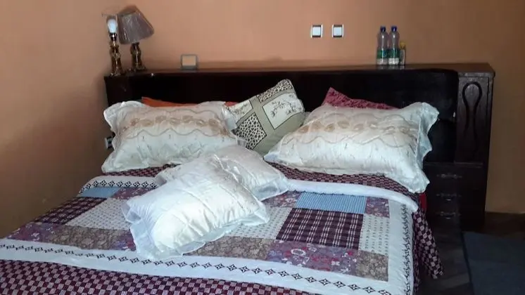 Tek Büyük Yataklı Oda