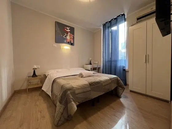 Tek Büyük Yataklı Oda, Ortak Banyo