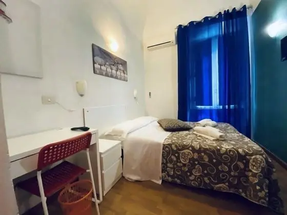 Tek Büyük Yataklı Oda, Ortak Banyo