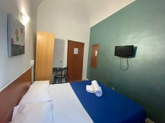 Tek Büyük Yataklı Oda, Ortak Banyo