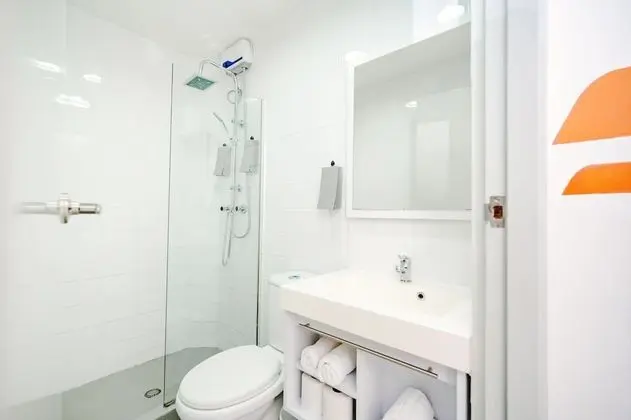 Deluxe Üç Kişilik Oda, Birden Çok Yatak, Sigara İçilmez, Özel Banyo