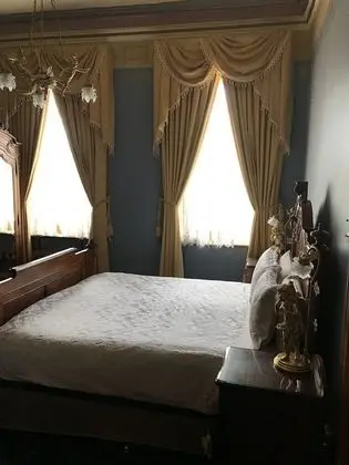 Tek Büyük Yataklı Oda (Upstairs Victorian King Room - Blue)