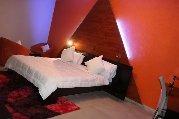 Deluxe Oda, Sigara İçilmez