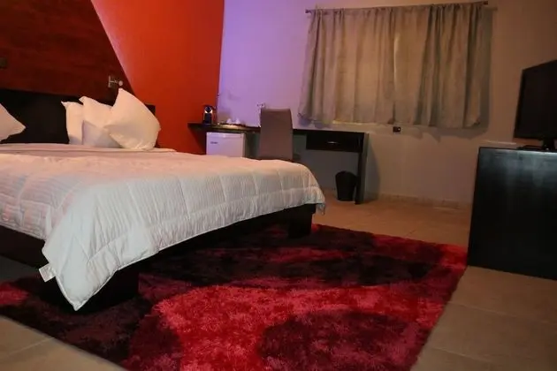 Deluxe Oda, Sigara İçilmez