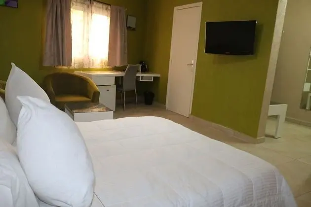 Deluxe Oda, Sigara İçilmez