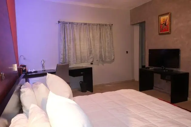 Deluxe Oda, Sigara İçilmez