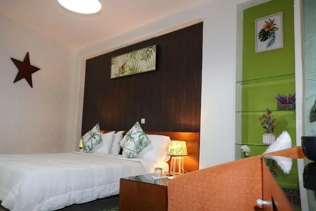 Deluxe Oda, Sigara İçilmez