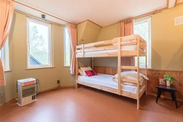 Basic Dört Kişilik Oda, Dağ Manzaralı