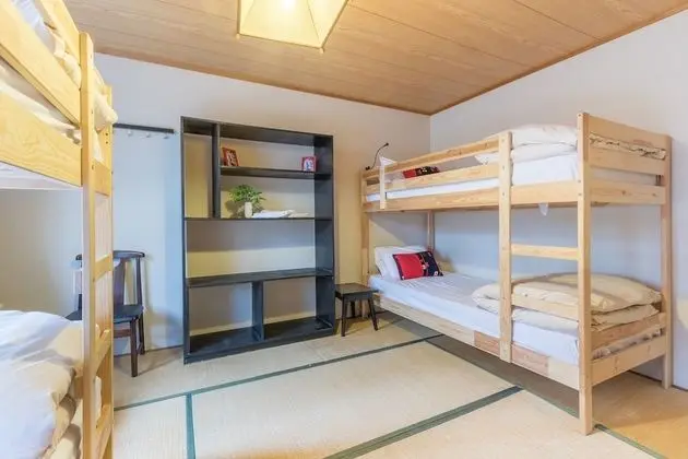 Dört Kişilik Oda, Bahçe Manzaralı