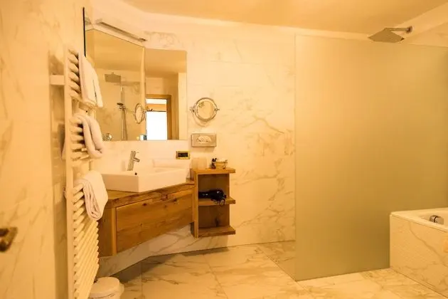 Comfort Tek Büyük veya İki Ayrı Yataklı Oda, Balkon