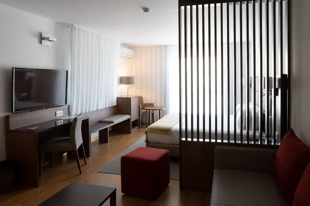 Junior Stüdyo Süit