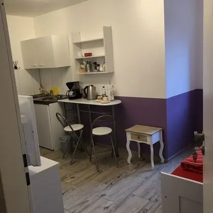 Tek Kişilik Oda, Küçük Mutfak