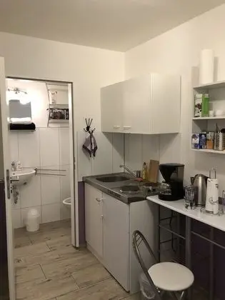 Tek Kişilik Oda, Küçük Mutfak