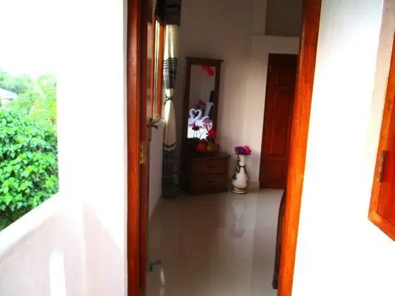 Deluxe Tek Büyük Yataklı Oda, 1 Çift Kişilik Yatak, Ortak Banyo, Bahçe Manzaralı