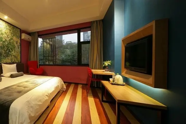 Business Tek Büyük Yataklı Oda