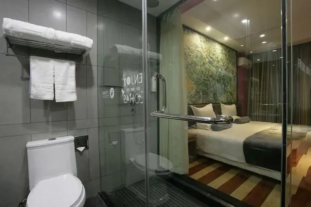 Business Tek Büyük Yataklı Oda