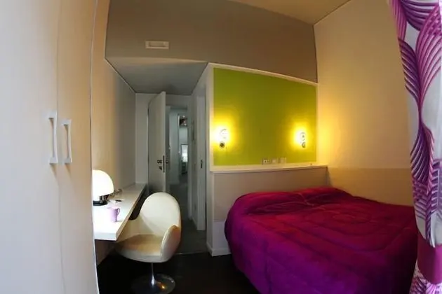 Comfort Büyük Yataklı Tek Kişilik Oda