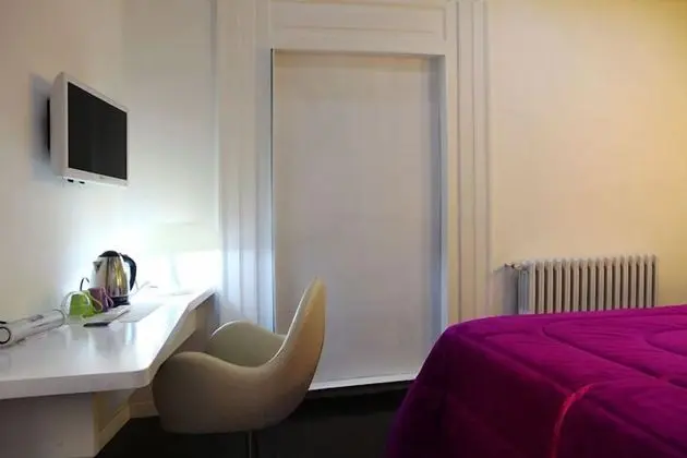 Comfort Tek Büyük Yataklı Oda