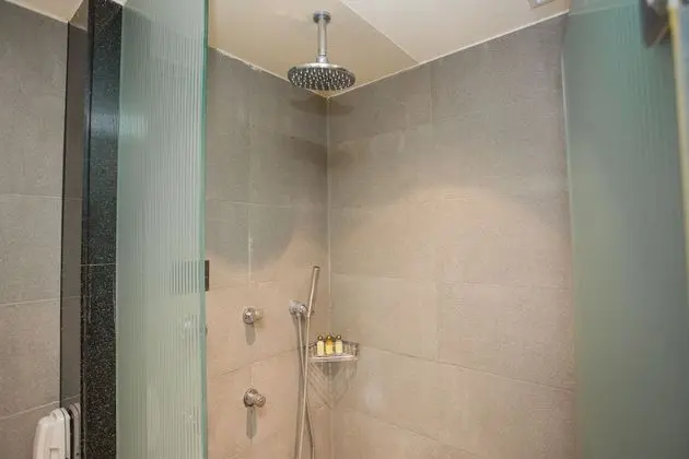 Economy İki Ayrı Yataklı Oda, 2 Tek Kişilik Yatak (Shower Only)