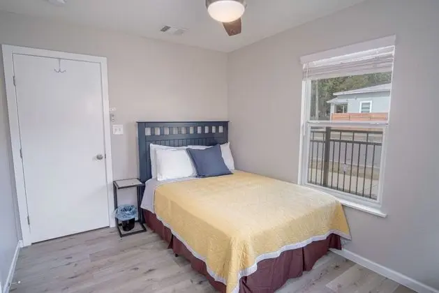 Ev (3 Bedrooms)