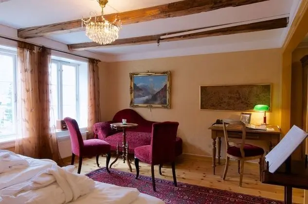 Signature Tek Büyük Yataklı Oda (Historic Double Room)