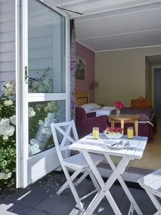 Superior İki Ayrı Yataklı Oda (Balcony or garden access)