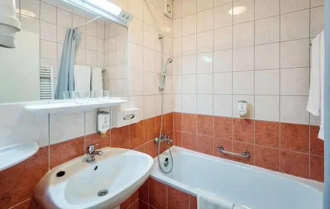 Standard Dört Kişilik Oda, Şehir Manzaralı