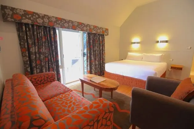 Kulübe (One Room)