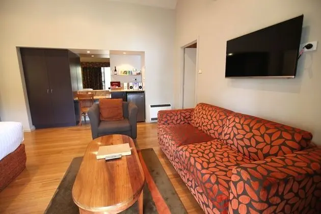 Kulübe (One Room)