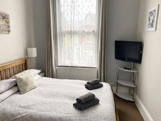 Basic Tek Büyük Yataklı Oda