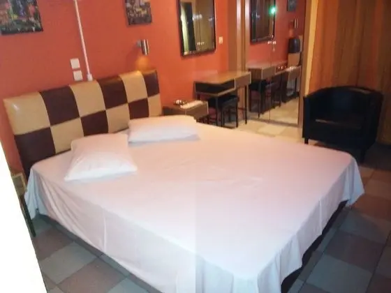 Tek Büyük Yataklı Oda