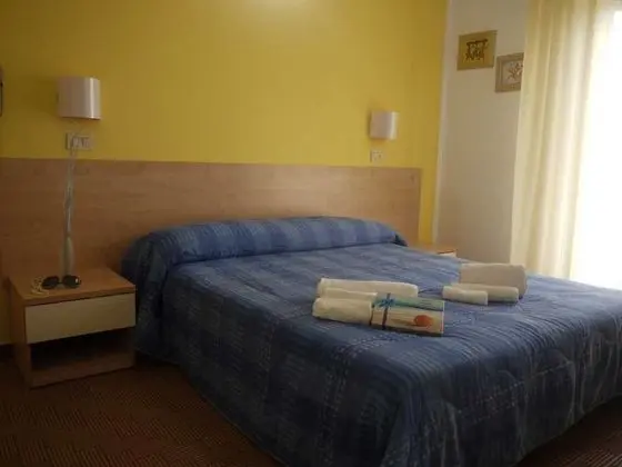 Tek Büyük veya İki Ayrı Yataklı Oda, Balkon