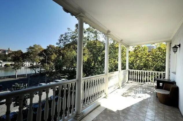 Superior Tek Büyük veya İki Ayrı Yataklı Oda, Balkon, Nehir Manzaralı