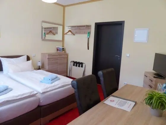 Standard Tek Büyük Yataklı Oda