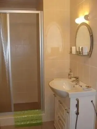 Standard Tek Büyük veya İki Ayrı Yataklı Oda