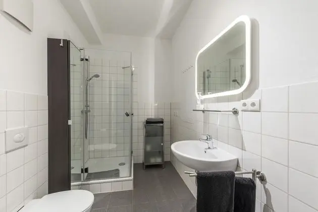 City Apart Daire, 1 Büyük (Queen) Boy Yatak ve Çekyat, Mutfak (Elisabeth)