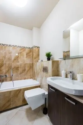 Apart Daire, 3 Yatak Odası (Starowislna 18 Street)