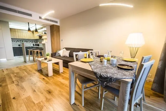 Exclusive Apart Daire, 1 Yatak Odası, Balkon, Şehir Manzaralı