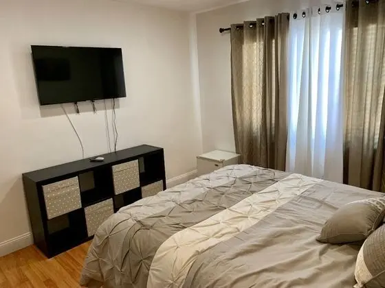 Standard Oda, 1 Büyük (Queen) Boy Yatak