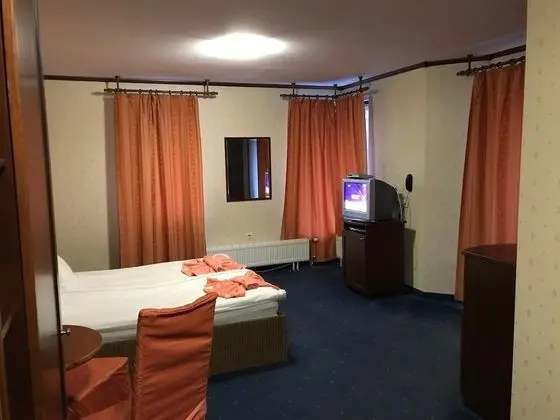 Standard Tek Büyük Yataklı Oda
