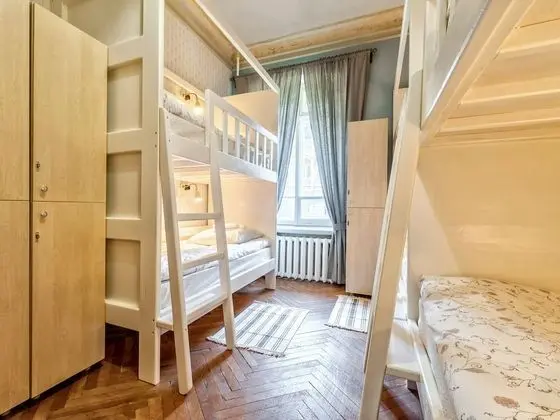 Ortak Ranzalı Oda, Sadece kadınlar için